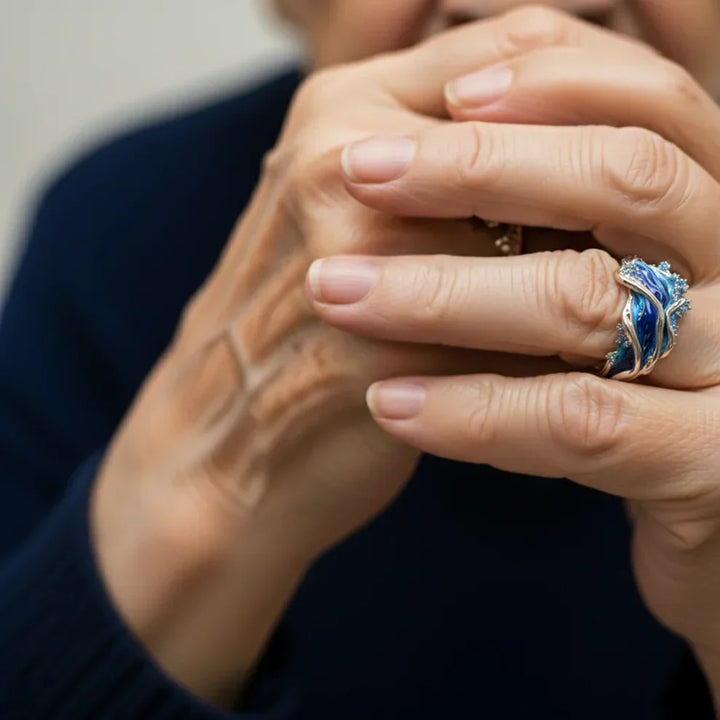 Anello vintage in oro ispirato alle onde dell'oceano