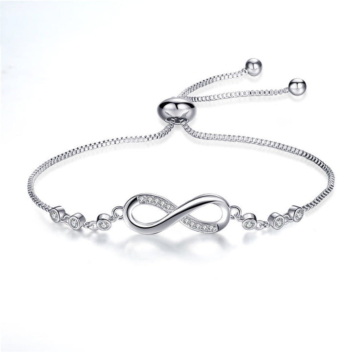 Braccialetto in argento regolabile con motivo infinito