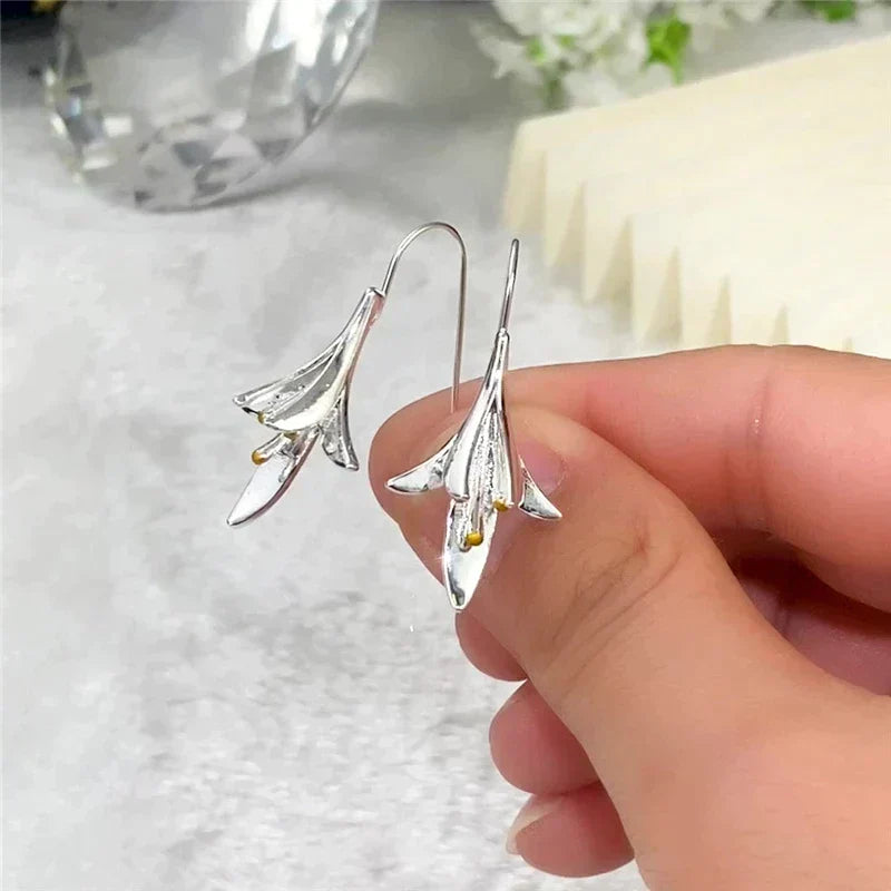Orecchini in argento floreali