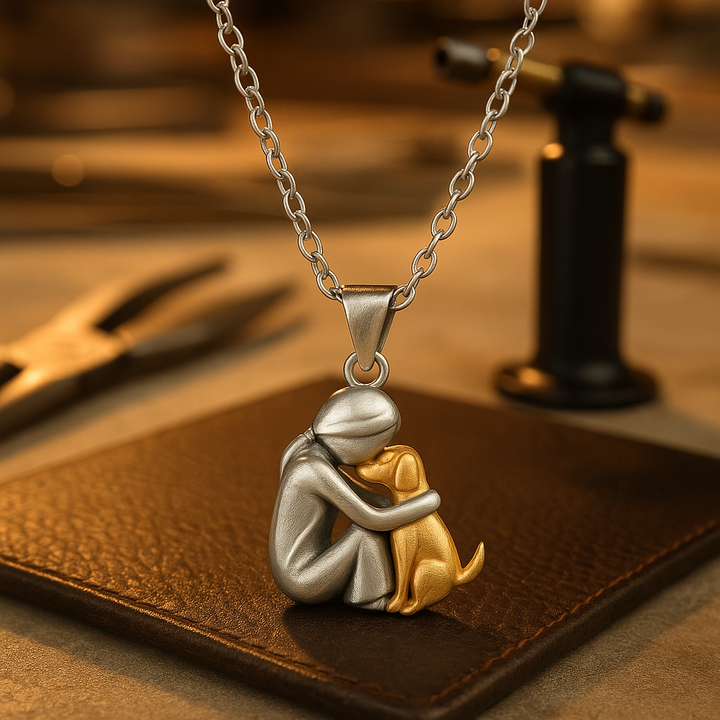 Collana Abbraccio con ciondolo