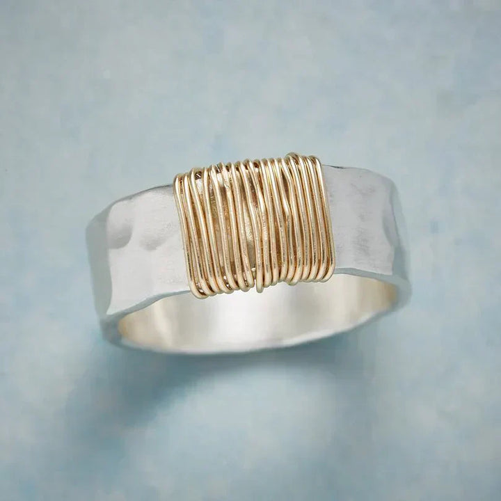 Anello boho con fili d'oro