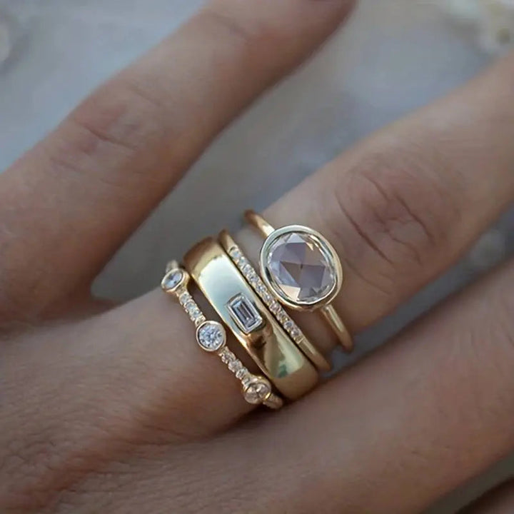 Set di anelli vintage in oro con zircone
