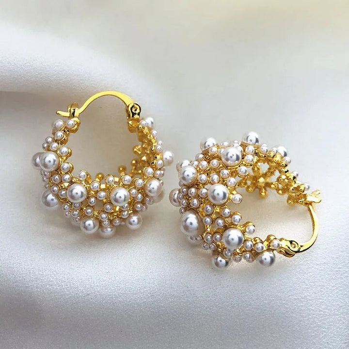 Orecchini cerchio vintage in oro con perle