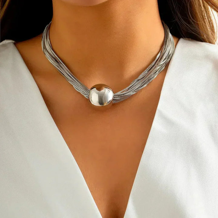 Elegante collana in oro