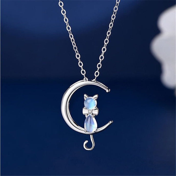 Collana a mezzaluna con pietra di luna e design a gatto