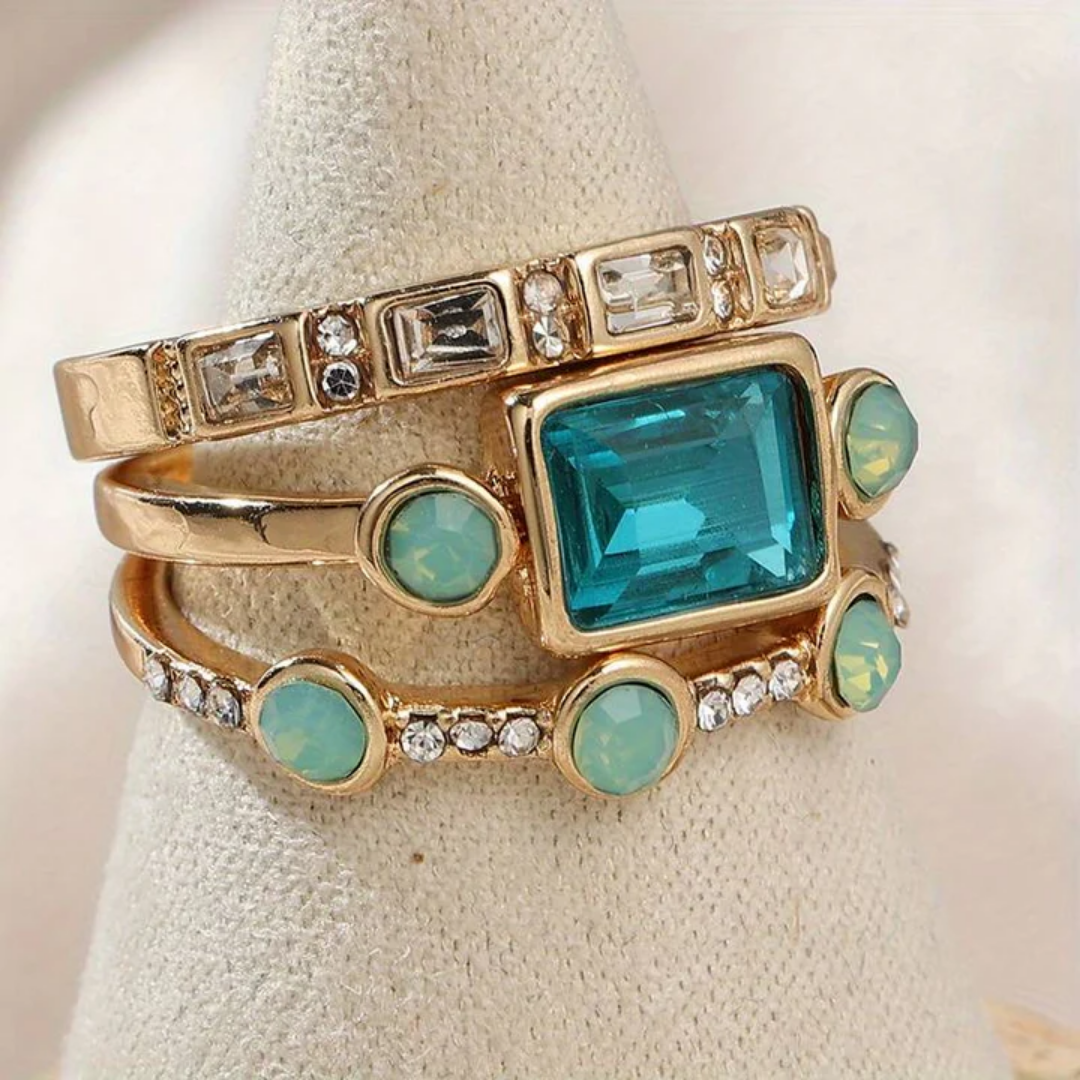 Set di anelli vintage adornati con cristalli blu